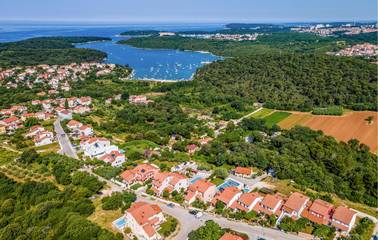 Ferienwohnung für 10 Personen, mit Terrasse in Banjole