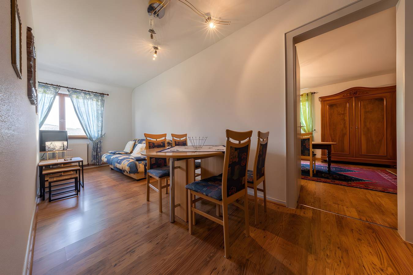 Apartamento entero, Apartamento “Le Sapin - Gîte Les 4 Vents” con vistas a la montaña, jardín compartido y Wi-Fi in Thannenkirch, Parque natural regional de los Ballons des Vosges