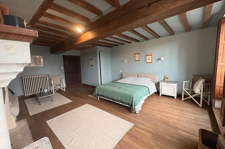 Location de vacances pour 12 personnes, avec jardin à Beaumont-les-Autels - 3