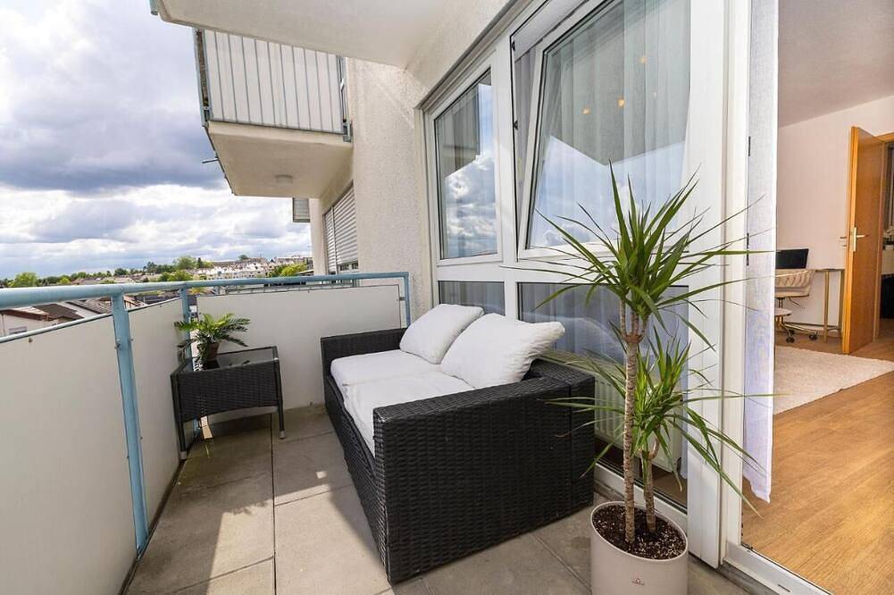 Ganze Wohnung, Luxx Home Bc, Zentral - für 4 Personen-Balkon-Parken-voll ausgestattete Küche in Biberach an der Riß, Oberschwaben