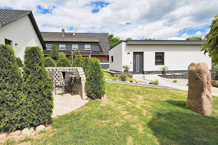 Ferienhaus für 4 Personen, mit Terrasse und Garten in Möllenhagen