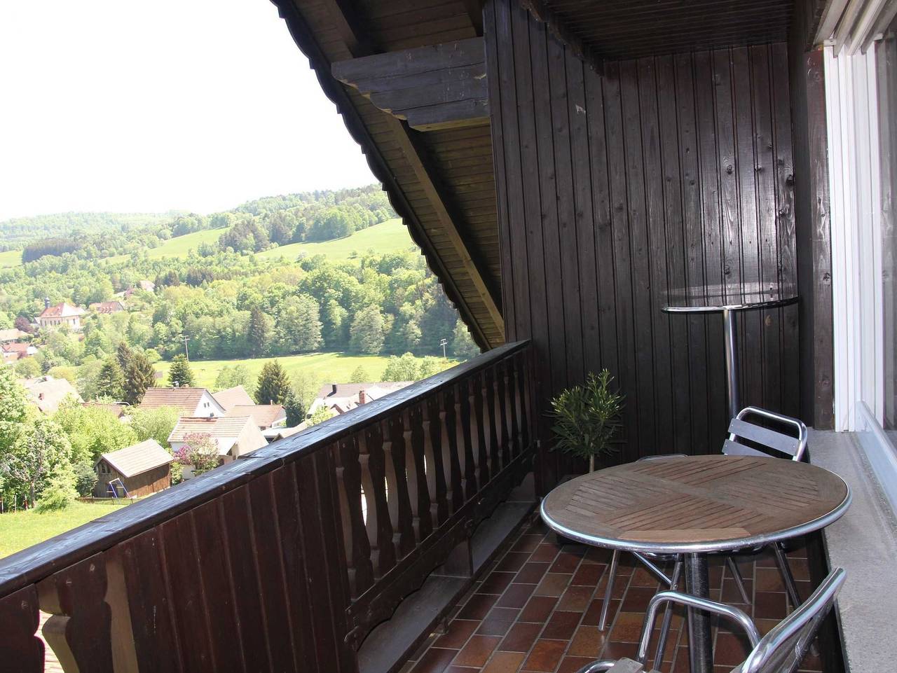 Ganze Ferienwohnung, Ferienwohnung mit Balkon - Neu_Ferienwohnung mit Balkon in Wildflecken, Rhön-Bayern