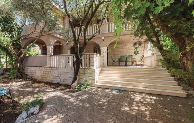 Ferienwohnung für 4 Personen, mit Terrasse in Grad Šibenik - 2