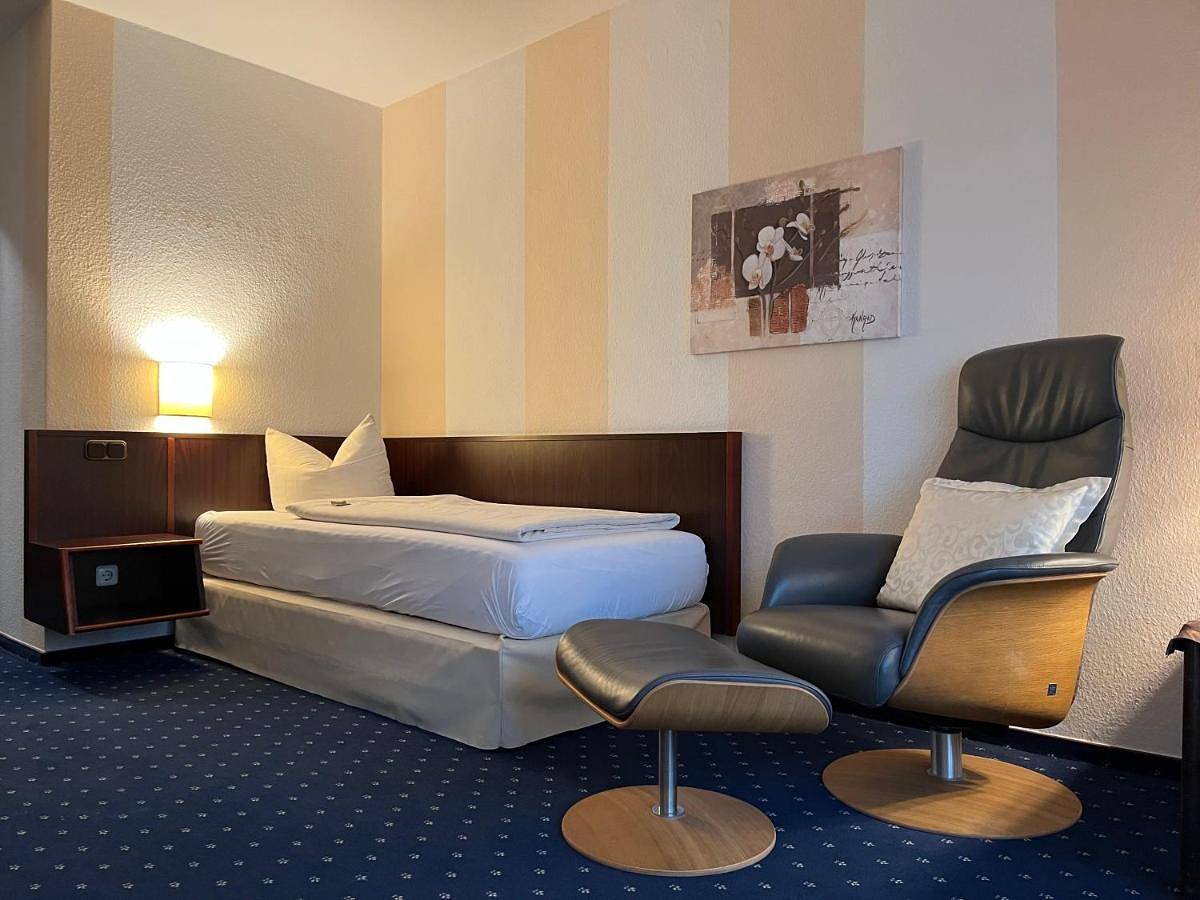 Triple Room in Bielefeld, Noordrijn-Westfalen
