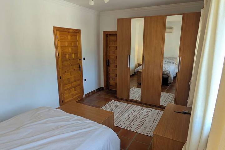 Escape & relaxation in the real Spain! Amazing mountain vistas, pool with views in Loja, Granada Provinz