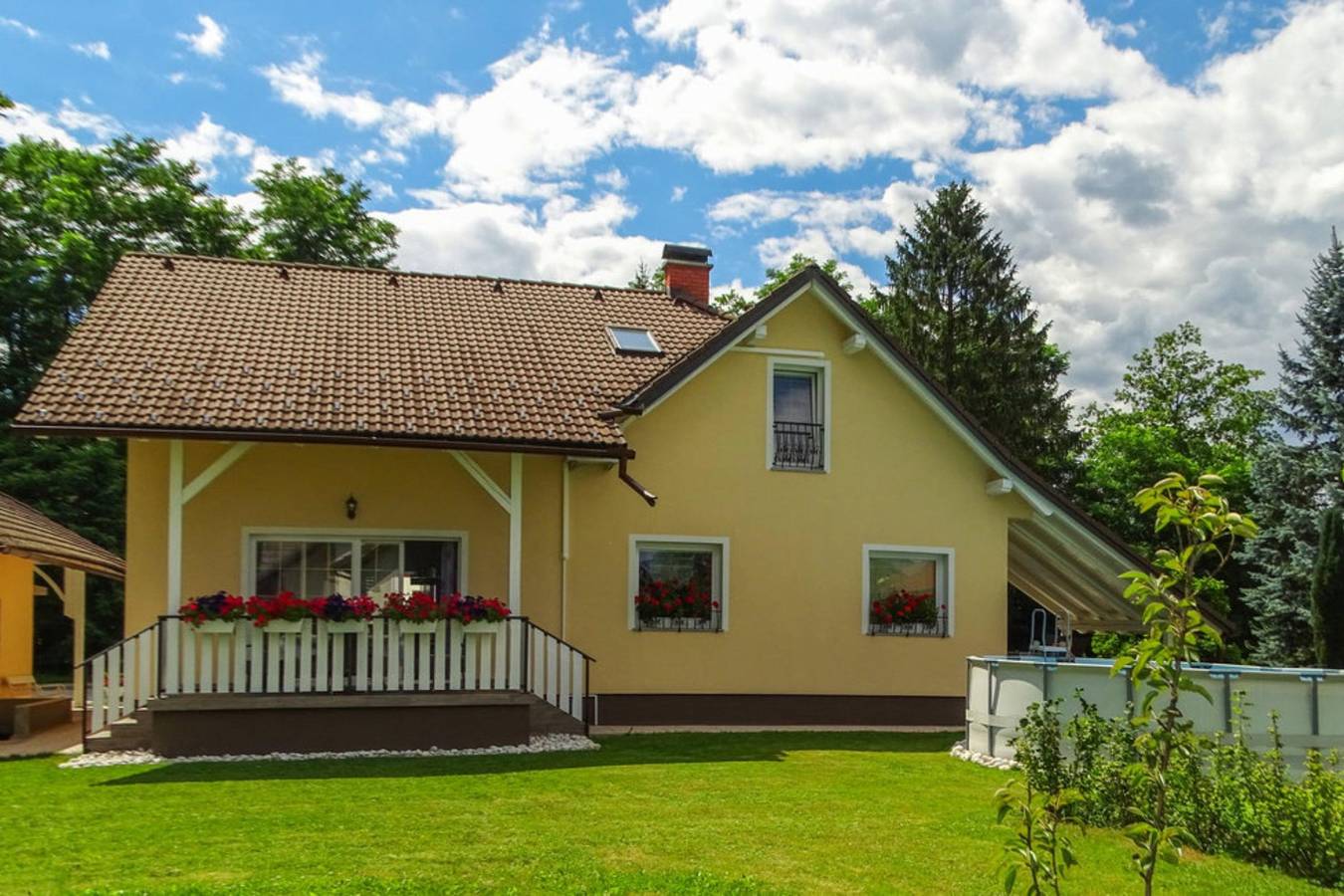 Villa Cujez With Sauna And Pool in Karavanke in Pohorje, Lower Styria