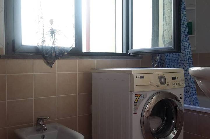 Gîte pour 5 personnes, avec balcon à Bosa - 4