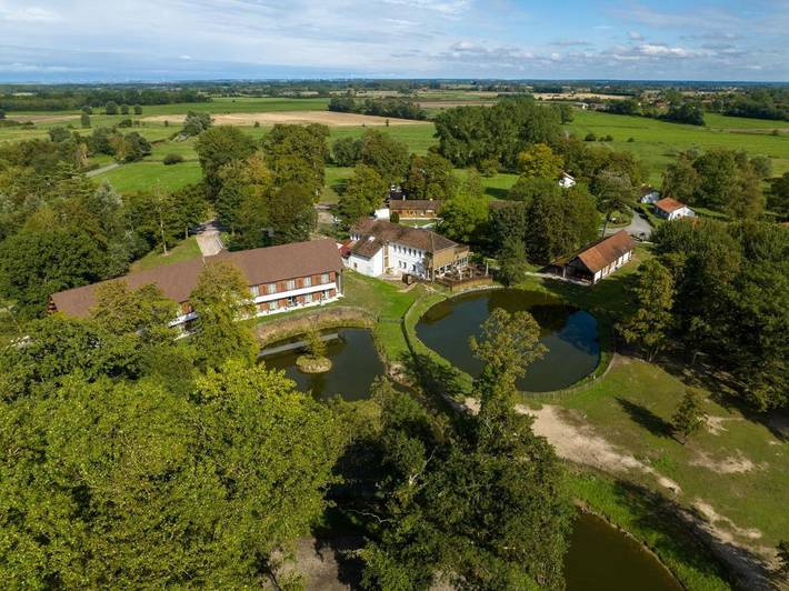 Club vacances pour 14 personnes, avec terrasse et vue en France