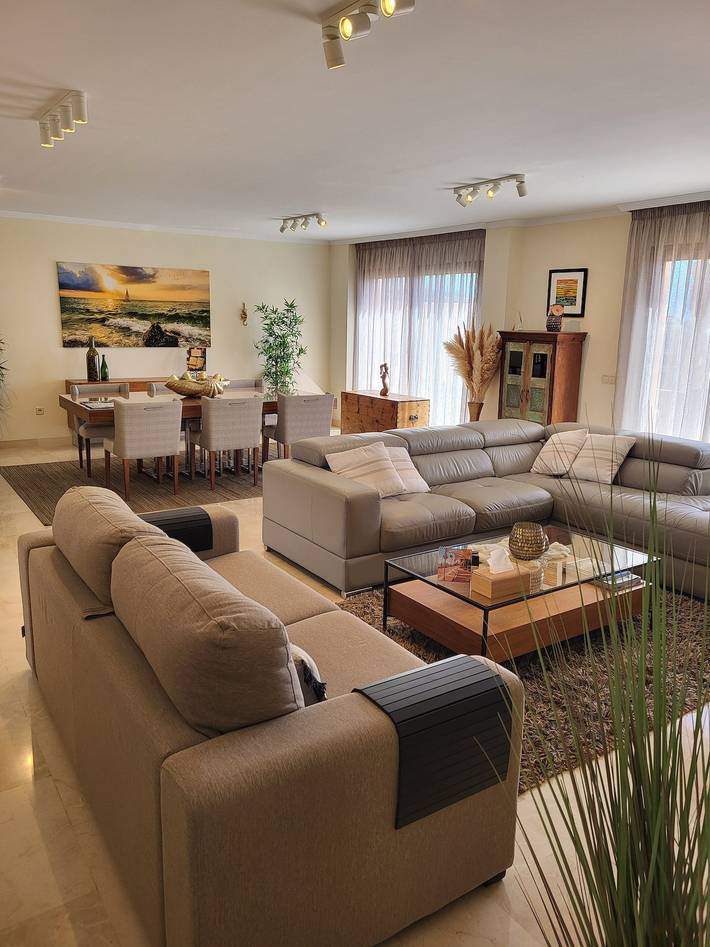 Ganze Wohnung, Apartment 'Casares Beach Luxe Penthouse' mit Meerblick, Wlan und Klimaanlage in Playa Ancha, Casares