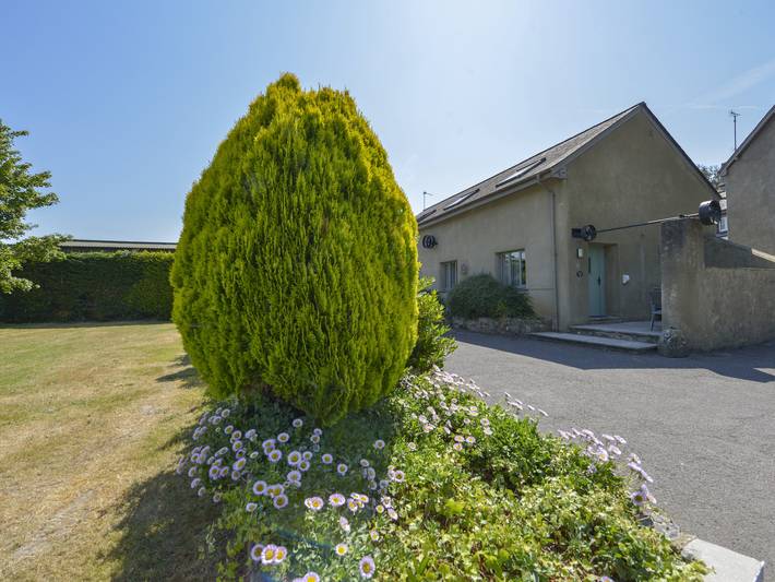 Cottage for 4 people, with Garden and Pool in Newton Abbot