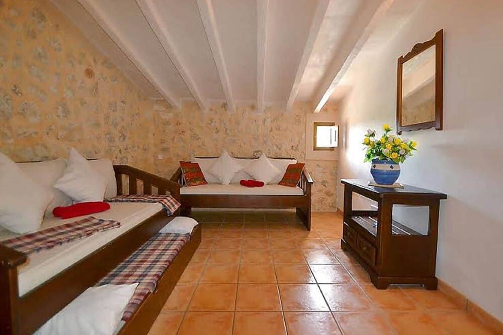 Casa rural en Mallorca con piscina y vistas in Villafranca de Bonany, Interior de Mallorca