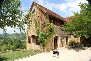 Location de vacances pour 10 personnes, avec jardin à Ambeyrac