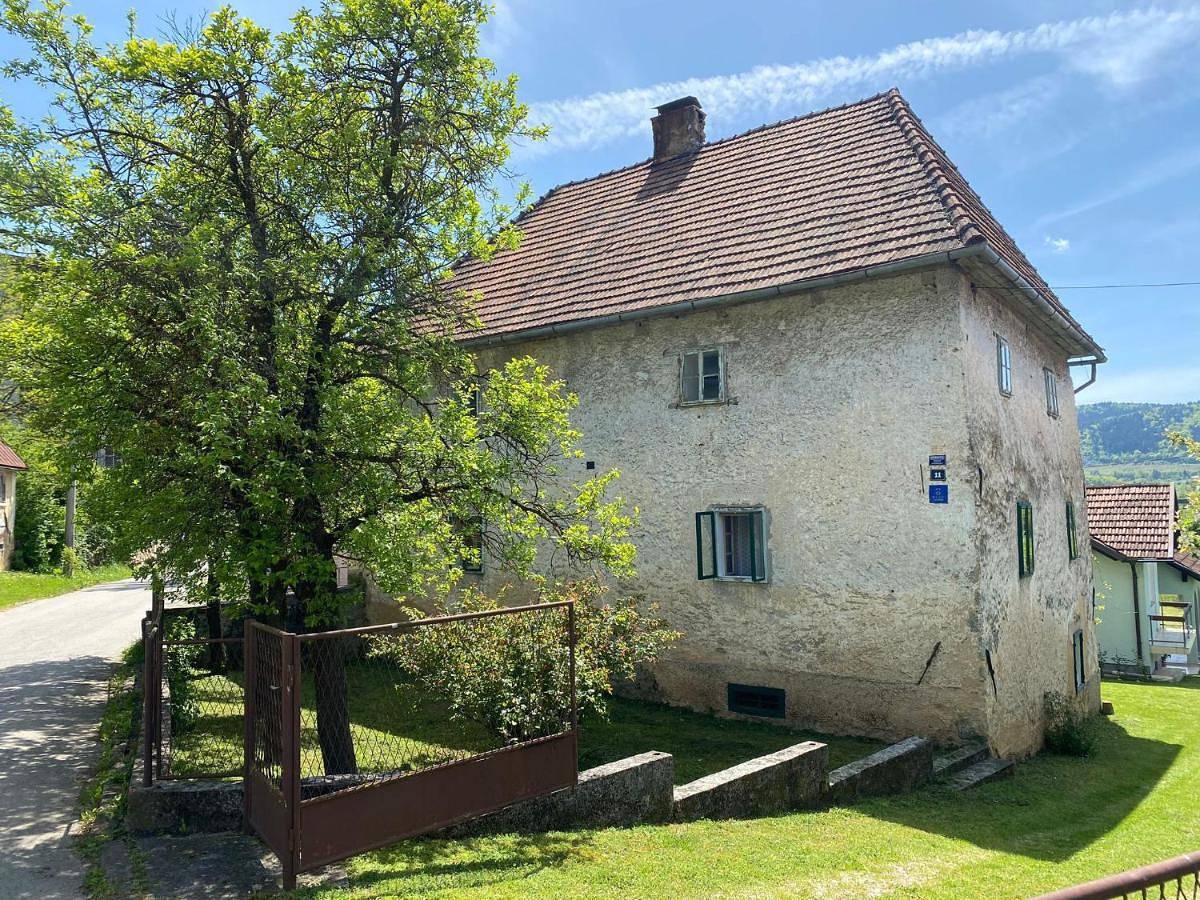 Cultural monument House Vecchia in Prozor, Lika-Senj