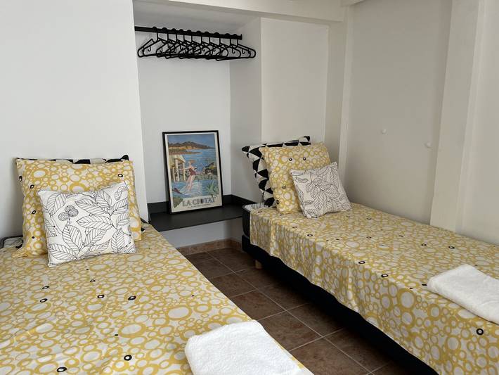 Gîte pour 4 personnes, avec terrasse dans Plage Des Capucins La Ciotat - 4