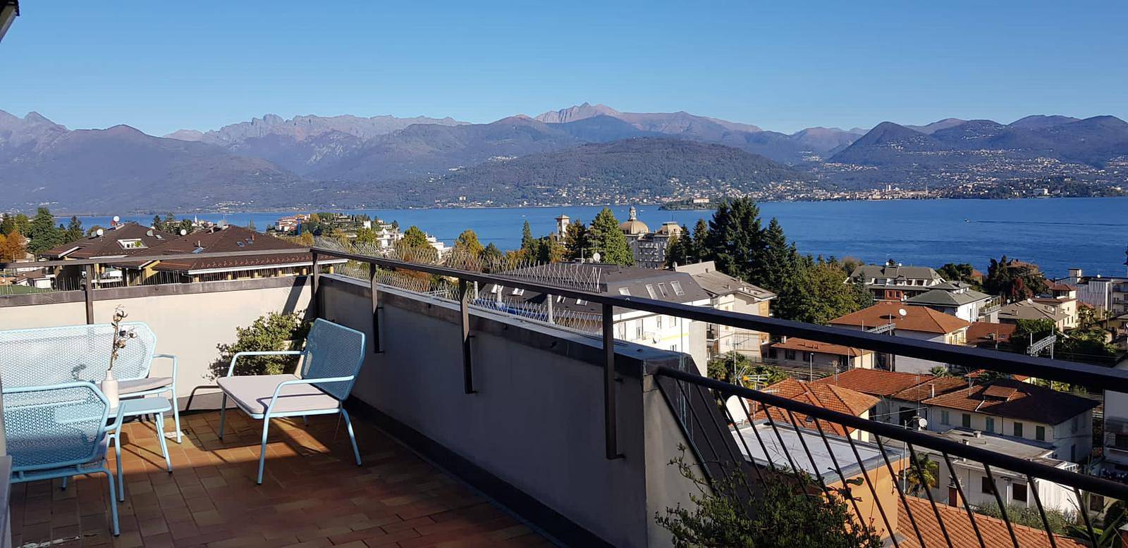 Ganze Wohnung, Terrace Lake View apt. in Stresa with  lake view in Stresa, Comune di Stresa
