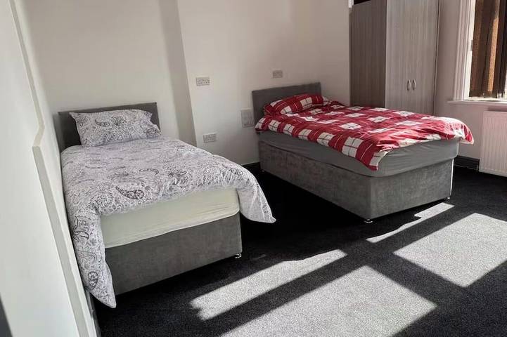 Ganze Wohnung, Spacious Wakefield Getaway 3br in Wakefield, Westliches Yorkshire