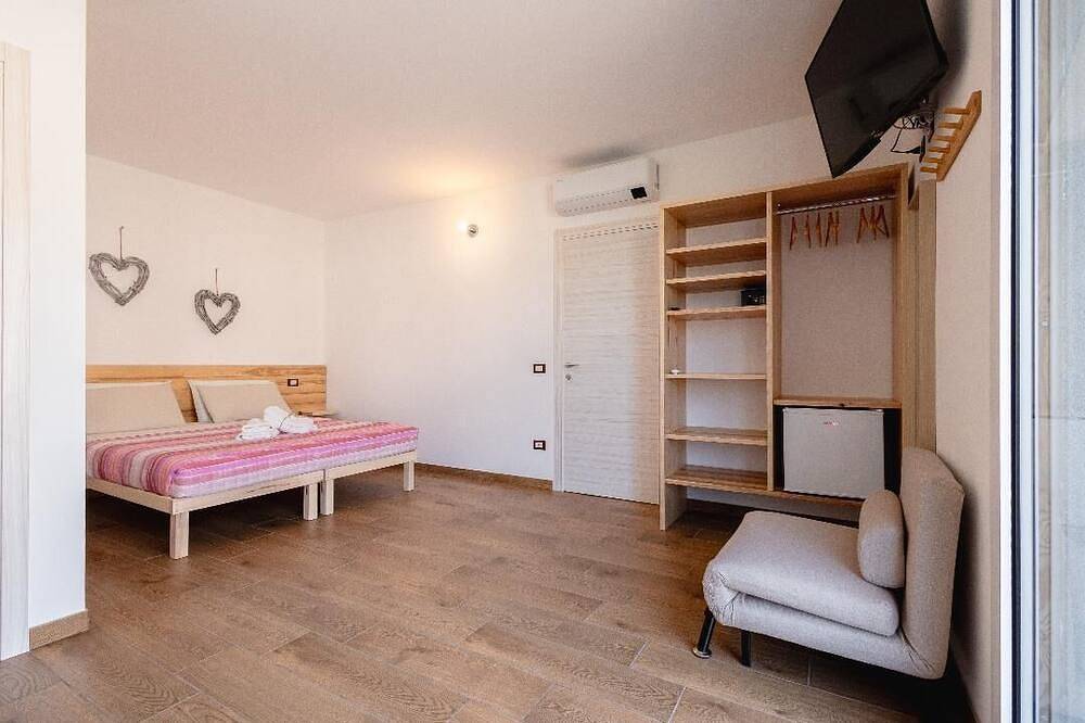 B&B Bagni Di Sole Tranquill0 Immersed In The Brenta Park With Parking in Campo San Martino, Padua Province