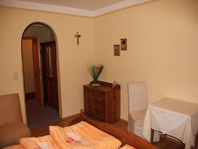 Ganze Ferienwohnung, Haus Resi - Zimmer 2 in Staatz, Mistelbach (Niederösterreich)