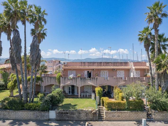 Appartamento vacanze per 4 persone, con balcone/terrazza, adatto a famiglie con bambini - 1
