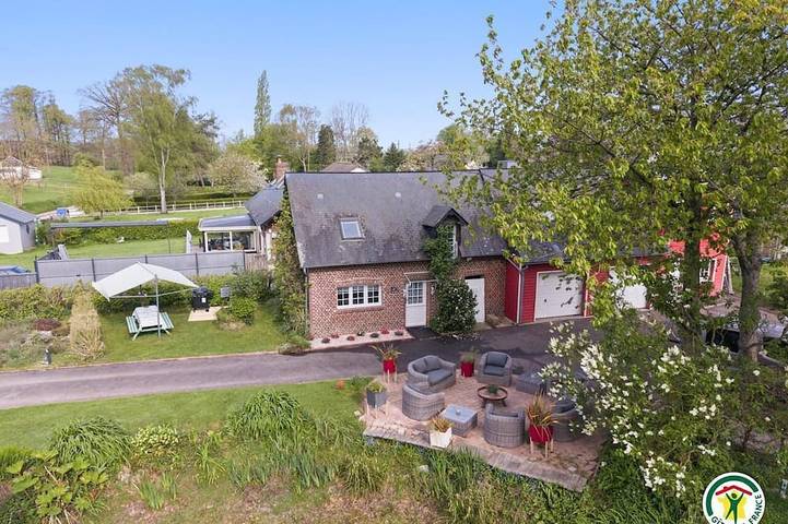 Location de vacances pour 4 personnes, avec jardin à Allouville-Bellefosse