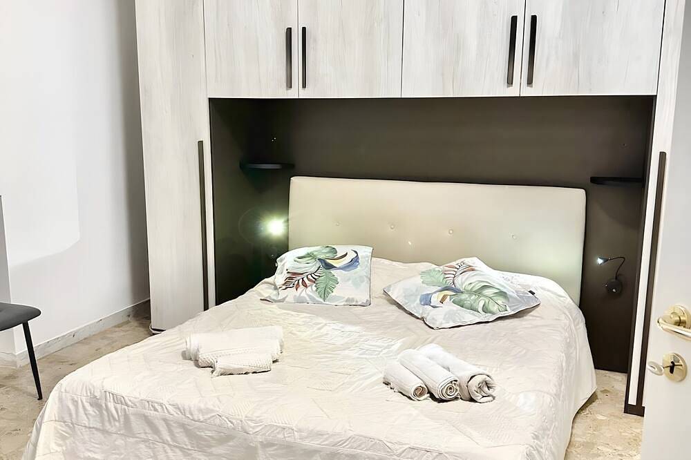 Appartement entier, Appartement 'A Due Passi Da Bari - La Casa Della' avec balcon, Wi-Fi et climatisation in Noicàttaro, Province de Bari