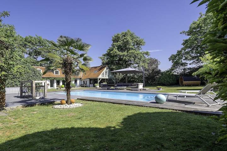 Vakantiehuis voor 8 personen, met sauna en tuin in Kortrijk