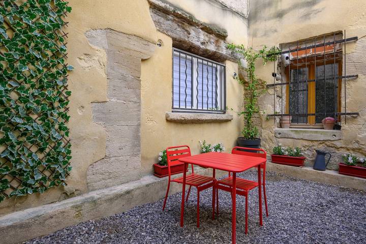 Appartement entier, L’Oustau dolï - Le patio in Pernes-les-Fontaines, Parc naturel régional du Mont-Ventoux