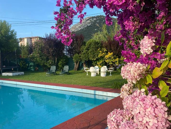Villa pour 10 personnes, avec balcon et piscine - 1