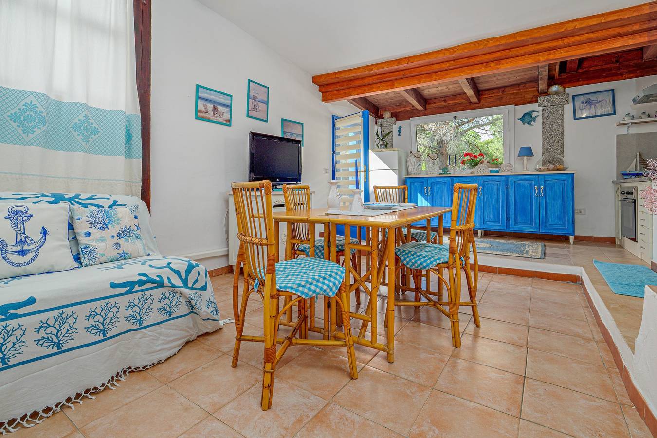 Casa vacanze 'Casa Taverna' con terrazza privata in Punta Pietra Bianca, Loiri Porto San Paolo