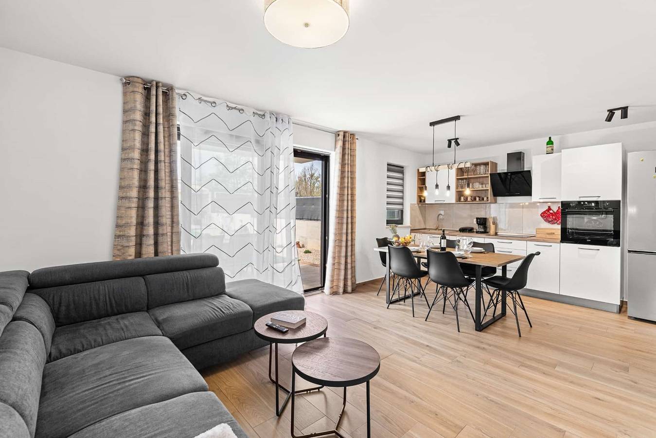 Ganze Wohnung, Apartment Em – Ruhiger Aufenthalt nahe Poreč für 4 Gäste in Grad Poreč, Porec und Umgebung