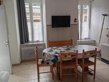Gîte pour 5 personnes, avec vue et terrasse dans Thermes Luz Saint Sauveur