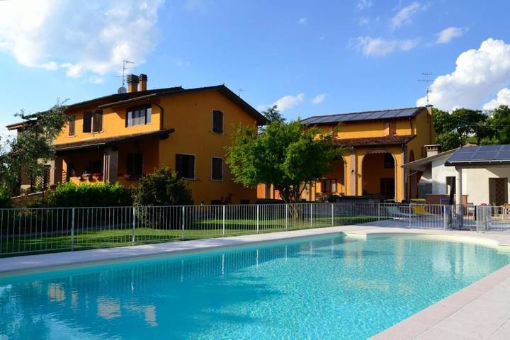 Appartamento per 4 persone, con Giardino e Piscina a Volta Mantovana