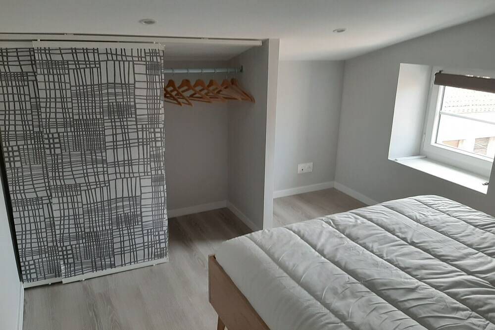 Entire apartment, Apartment 103 - Cosy T2 40 m² in Bourg-Saint-Andéol, Privas