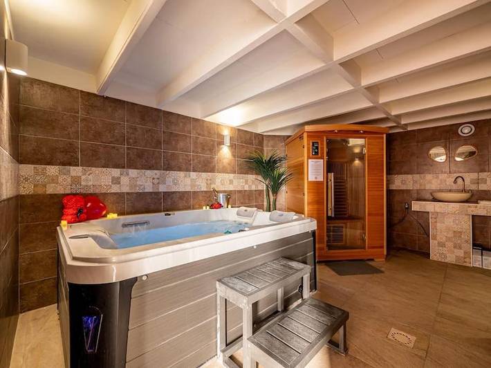 Appartement de vacances pour 5 personnes, avec sauna et jacuzzi