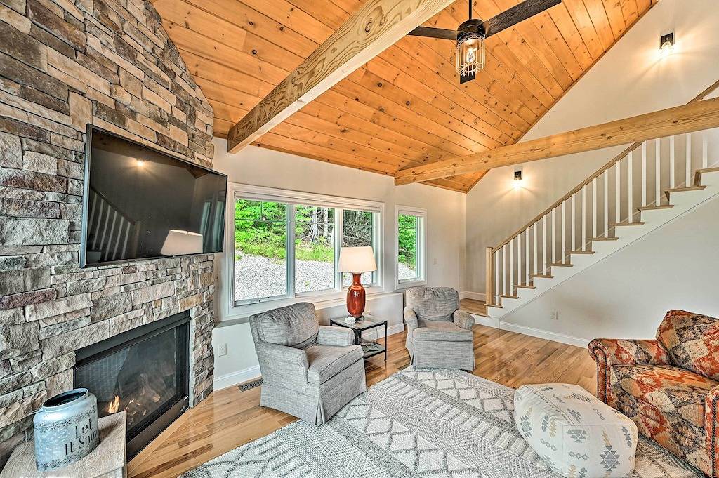 Ski In & Out! Black Mountain Resort Townhome in Jackson (NH), White Mountain National Forest