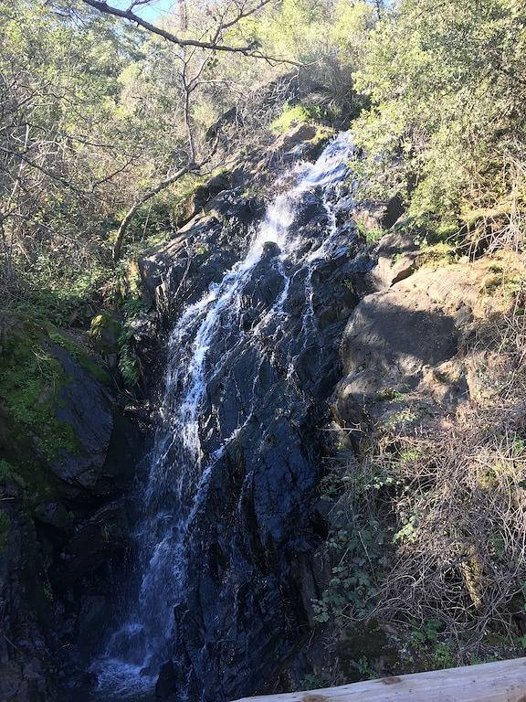 Schöne Custom Home auf 1 Hektar Inground Bbq für Big Game. in Placer County