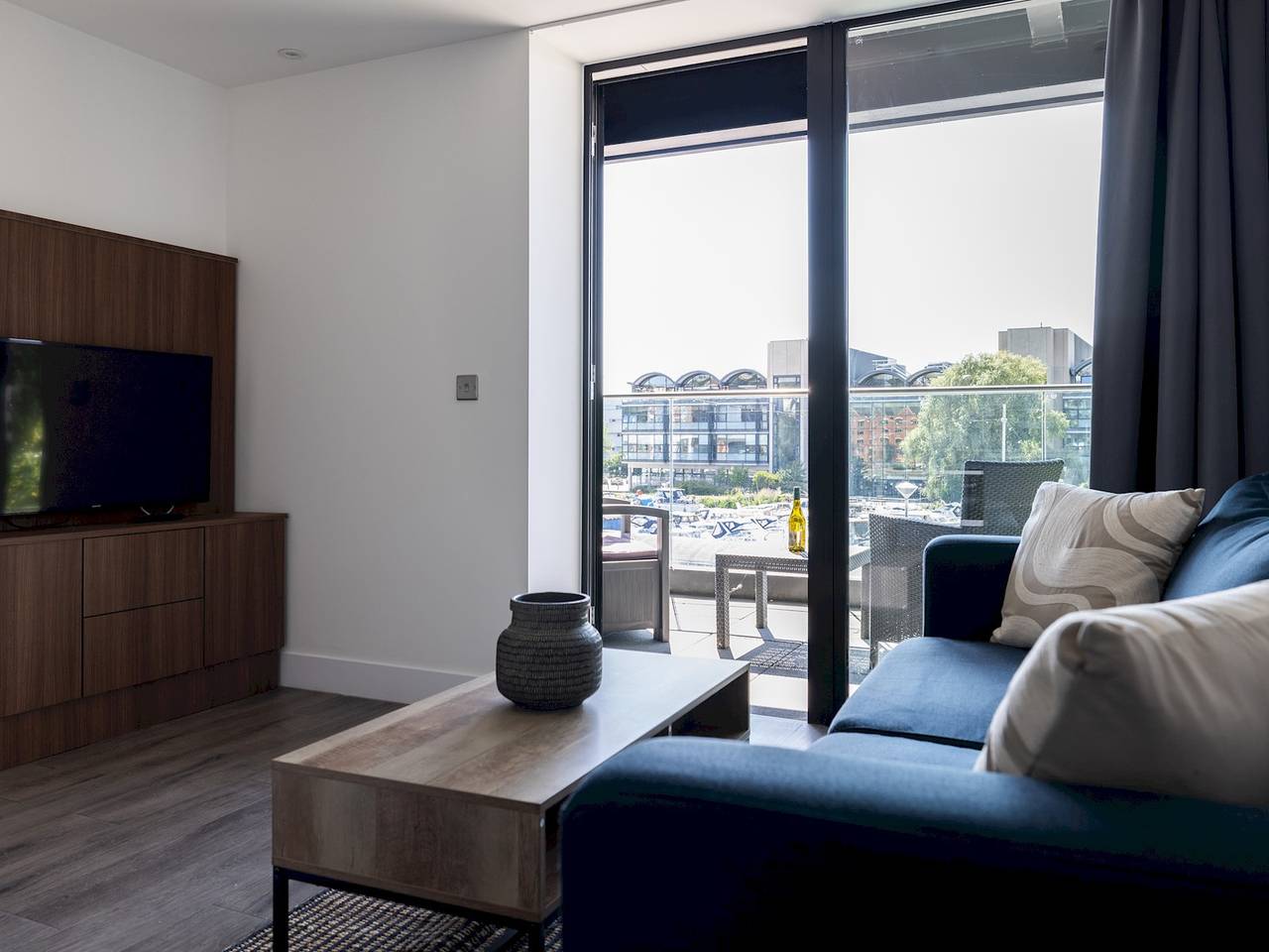 Apartamento entero, Chic Riverside View with Balcony/Pass The Keys in Lincoln, Lincolnshire