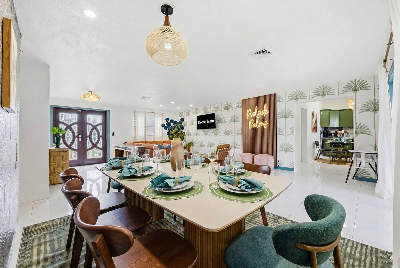 Mins to Beach     Backyard Oasis     Heated Pool   Spa in West Palm Beach, Palm Beach County