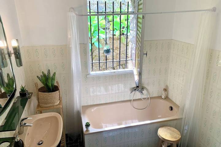 Location de vacances pour 4 personnes, avec jardin et balcon, animaux acceptés à Cipières - 4