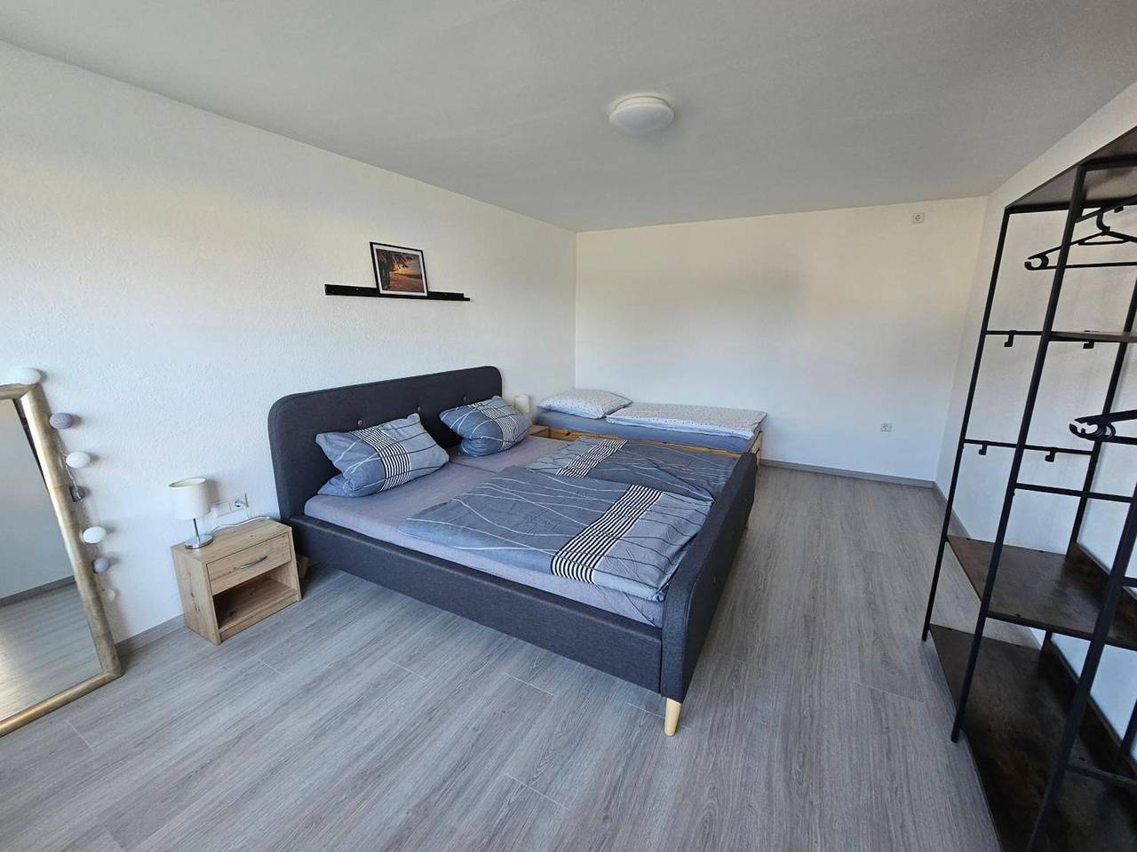 Ganze Wohnung, Ferienwohnung An der Kapelle - Bergblick / Massage / Rheinblick / Garten / Terrasse / Wlan / Modern in Rickenbach, Südschwarzwald