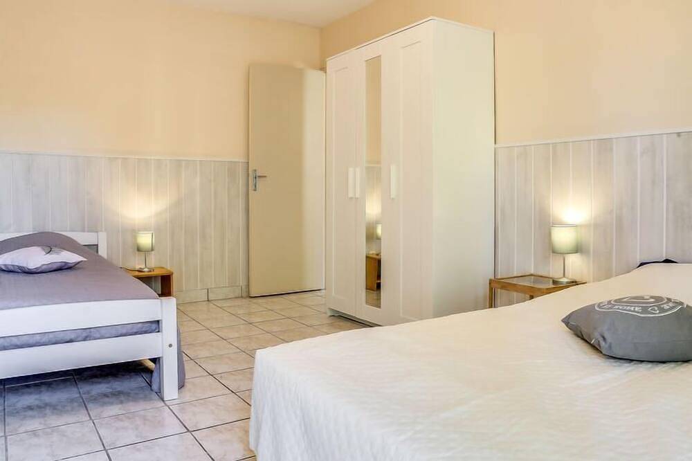 Lamomali by Interhome in Lancieux, Región de Dinan