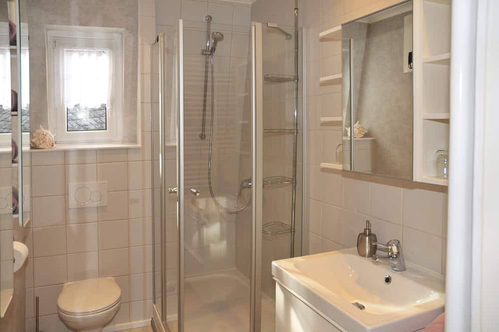 Ganze Wohnung, Fewo am Waldrand mit Terrasse nahe den Weinbergen ! \"Rheinsteig\" in Assmanshausen, Rüdesheim am Rhein