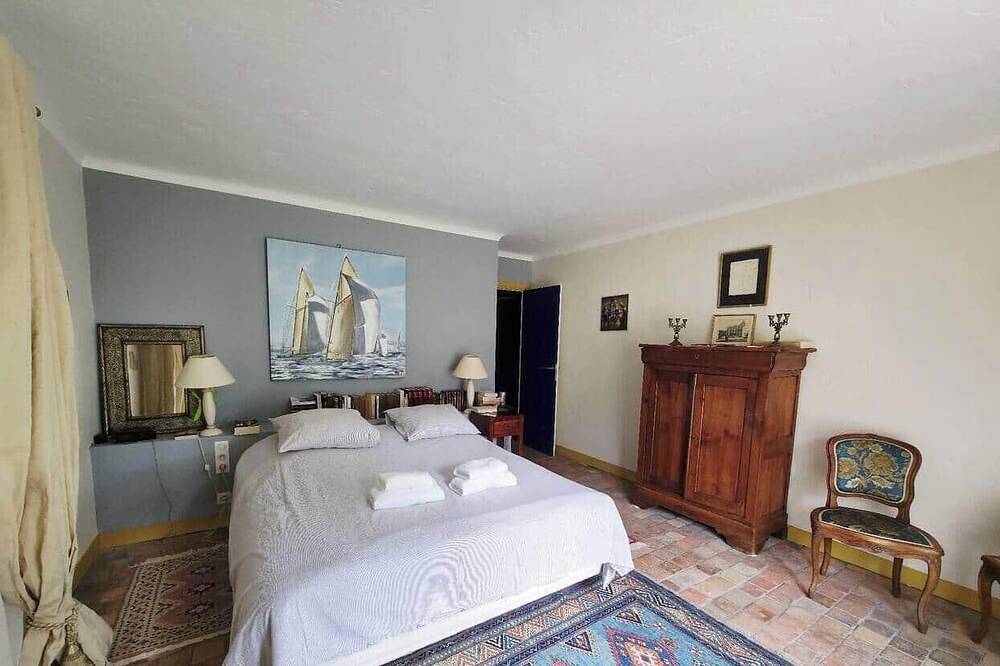 Magnificent Villa 14 p, swimming pool, garden, parking in La Colle-sur-Loup, Mittelmeerküste (Frankreich)