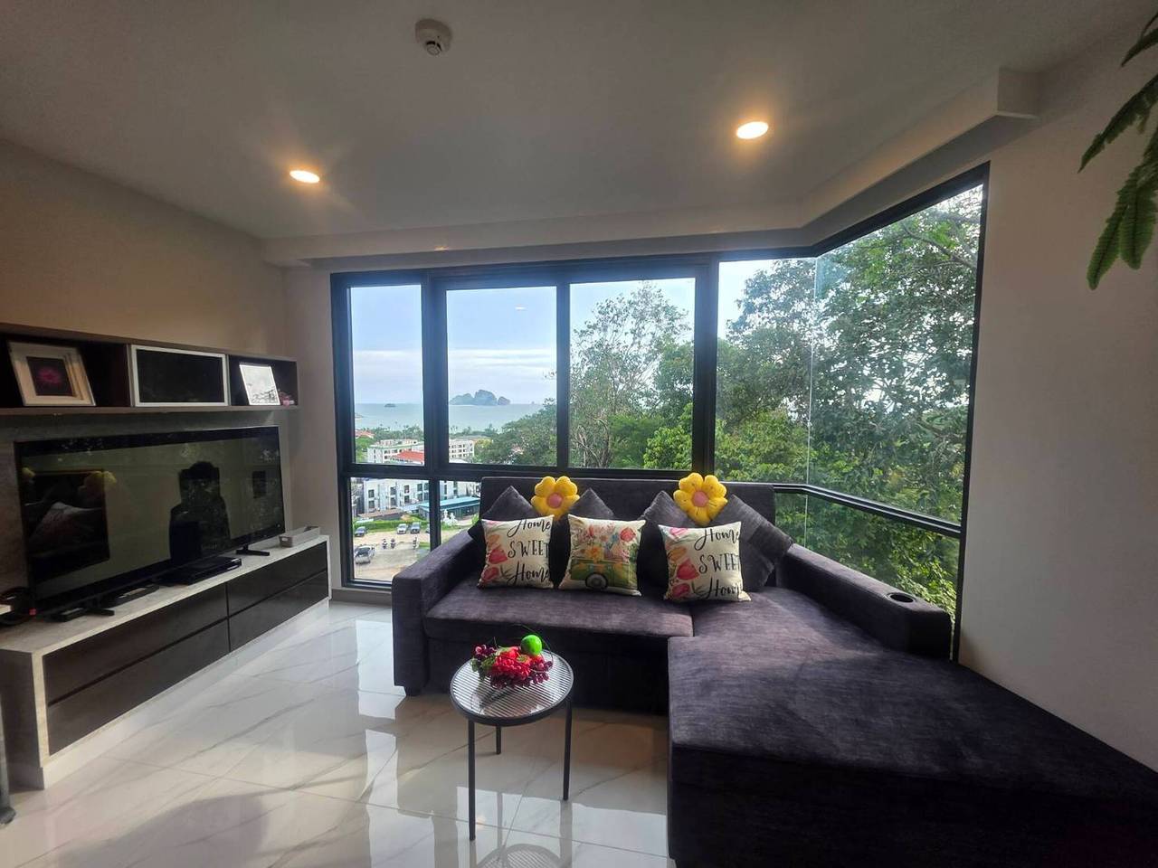 Apartamento entero, A305 - Bonito apartamento de 1 dormitorio con vistas al mar a 300 m de la playa de Ao Nang in Ao Nang, Provincia de Krabi