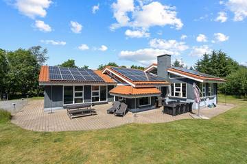 Ferienhaus für 8 Personen, mit Sauna und Pool in Jegum