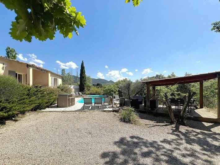 Maison de vacances pour 11 personnes, avec vue et piscine ainsi que jardin et terrasse, animaux acceptés