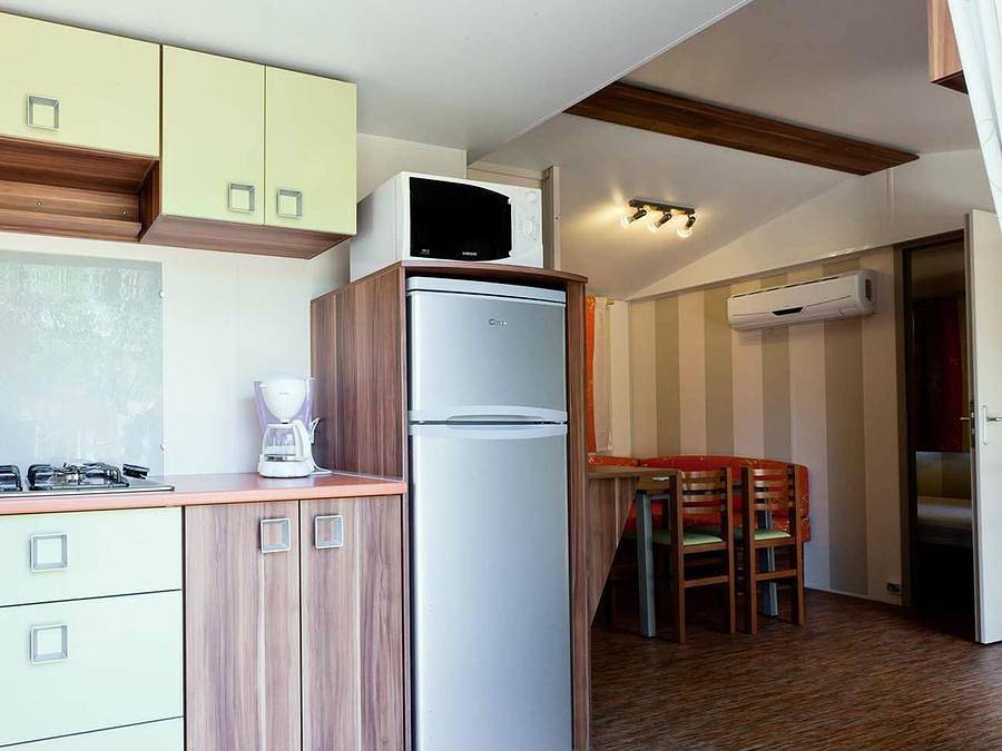 Camping Campo di Mare - Mobilhome 6 personnes - 3 Pièces 6 Personnes Climatisé + Tv (4 adultes + 2 enfants -12 ans max) in Porto-Vecchio, Arrondissement de Sartène