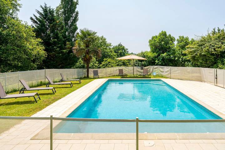 Location de vacances pour 8 personnes, avec Jardin à Panjas