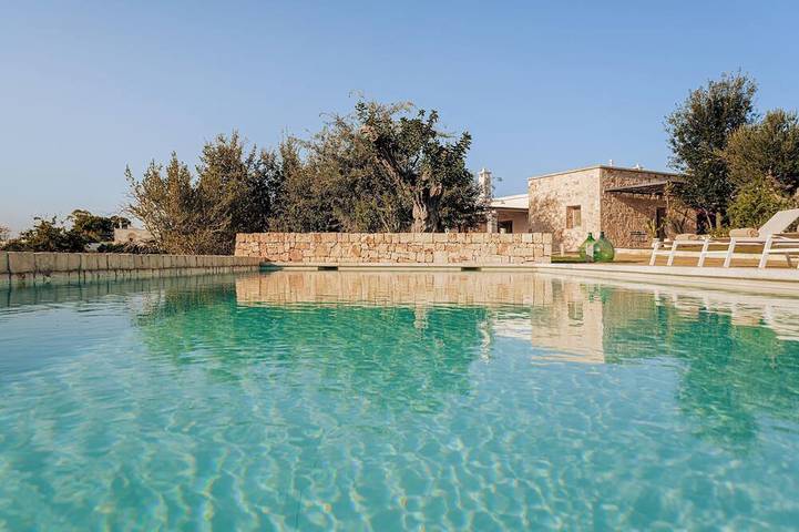 Trullo per 10 persone, con giardino, con animali domestici in Polignano a Mare