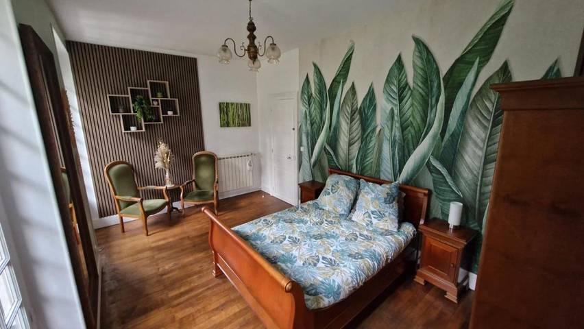 Location de vacances pour 10 personnes, avec Balcon et Jacuzzi ainsi que Terrasse et Jardin à Vierzon - 4